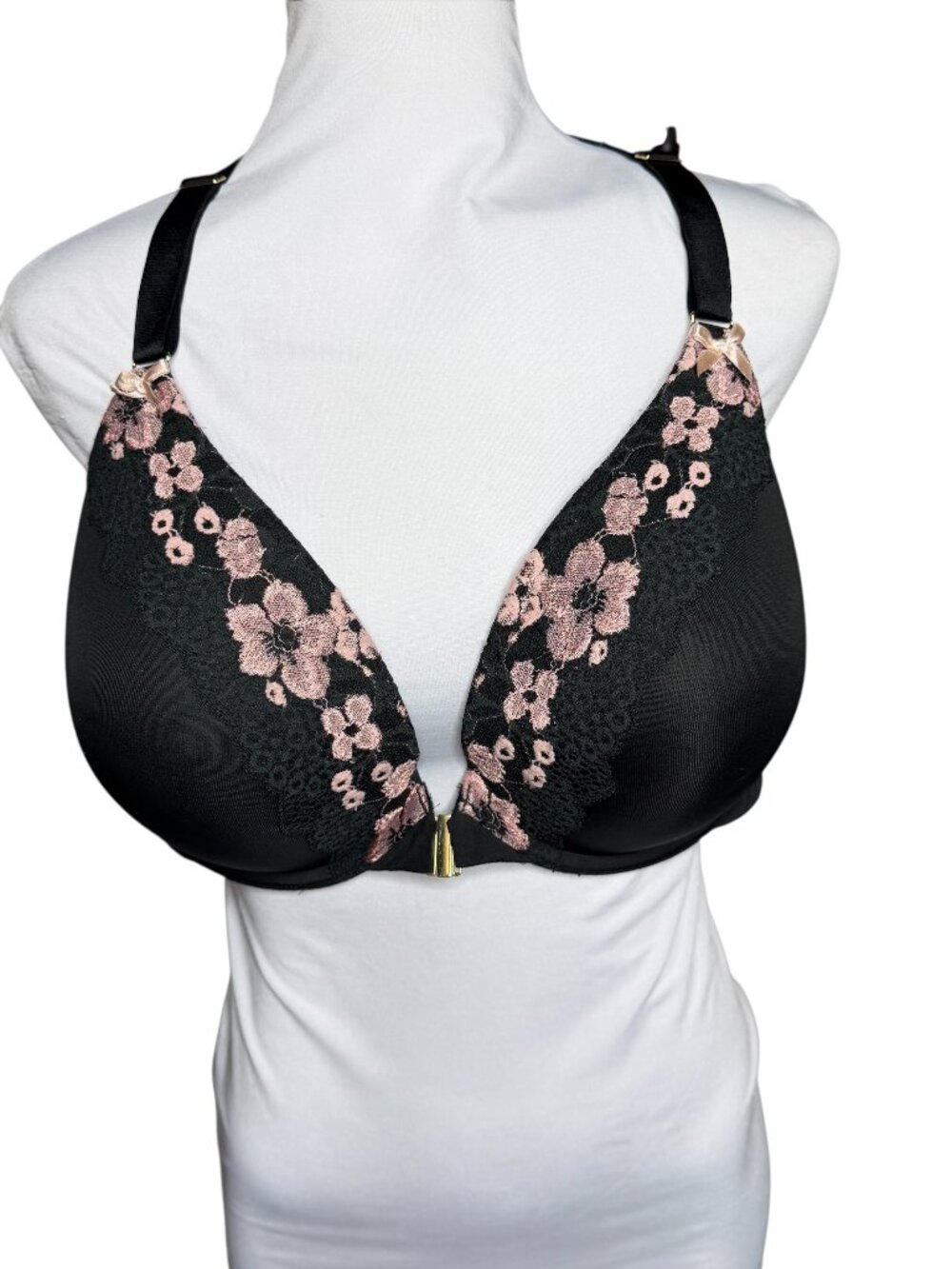 Cacique boost plunge 44dd black bra ladder back pink floral accent racerback